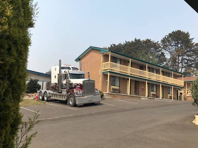 Hideaway motor inn