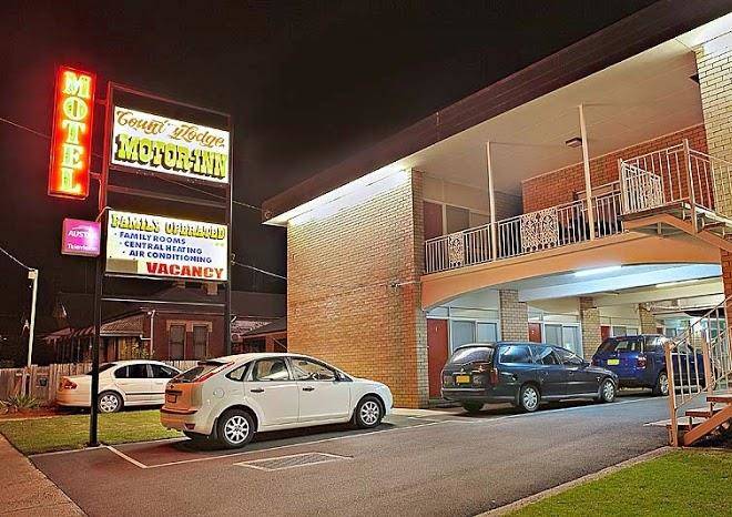 Country lodge motor inn