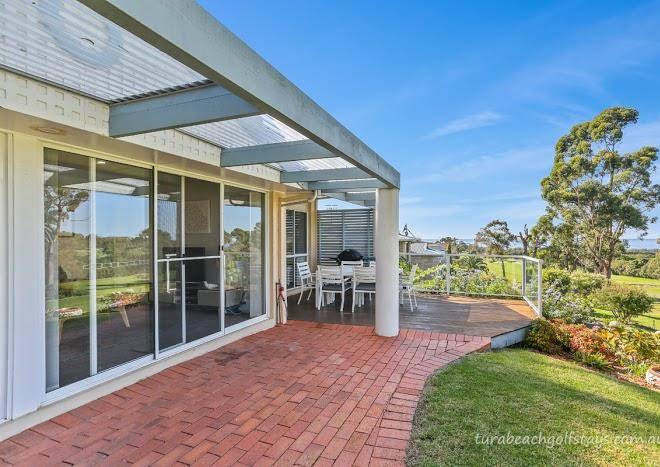 Tura beach golf stays