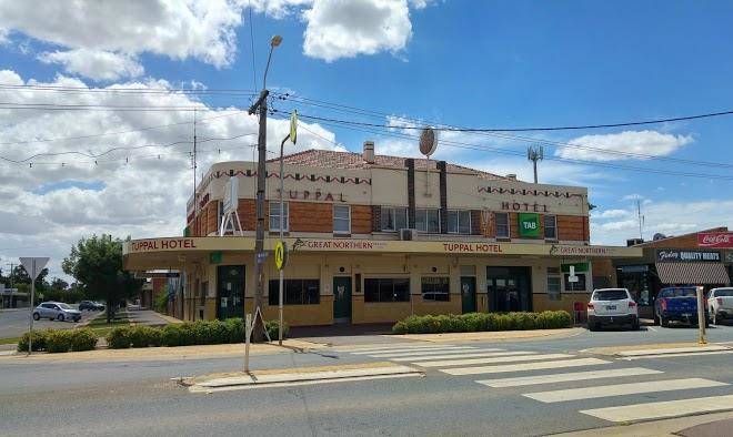 Tuppal hotel