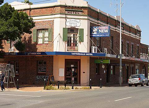Tattersalls hotel west wyalong