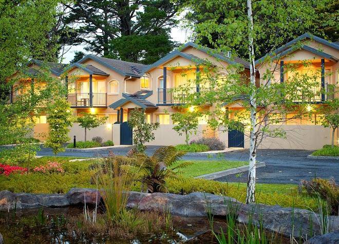 Falls mountain retreat blue mountains