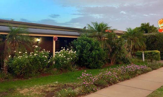 Oasis motor inn
