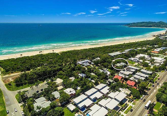 Byron by the beach