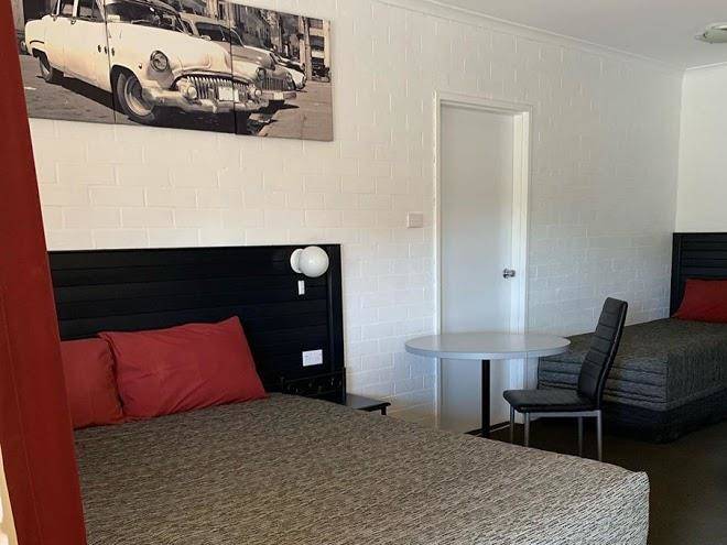 Kidman way motor inn