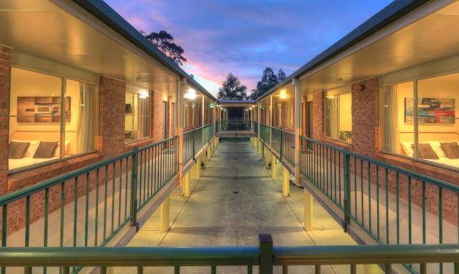 Bent street motor inn