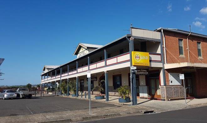 Crown hotel motel