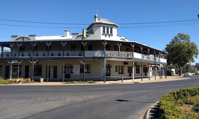 Commercial hotel