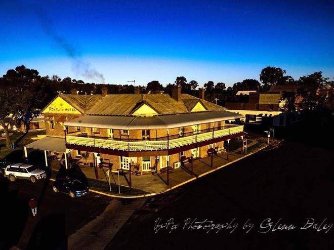 Royal Hotel Woodstock Image