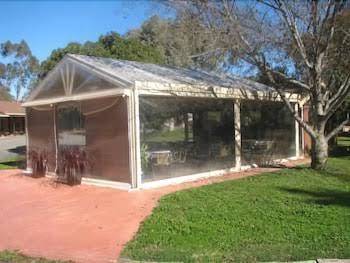 Greenacres motel