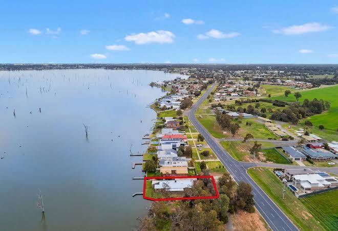 Leroys accommodation mulwala lakeside