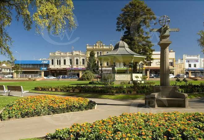Goulburn central motor lodge