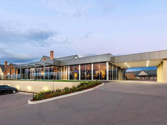 Mercure goulburn