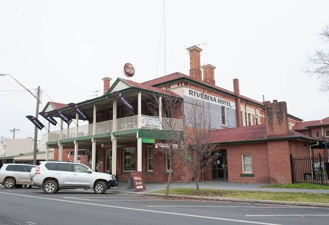 Riverina hotel