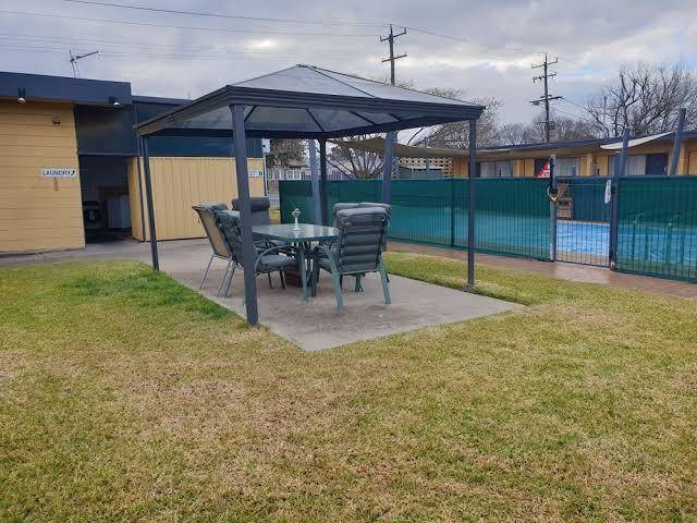 Cootamundra gardens motel