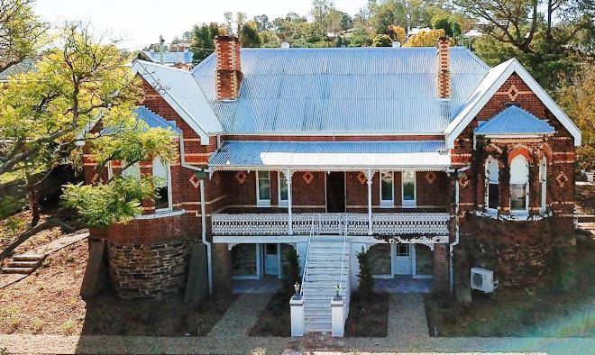 Flash jacks of gundagai