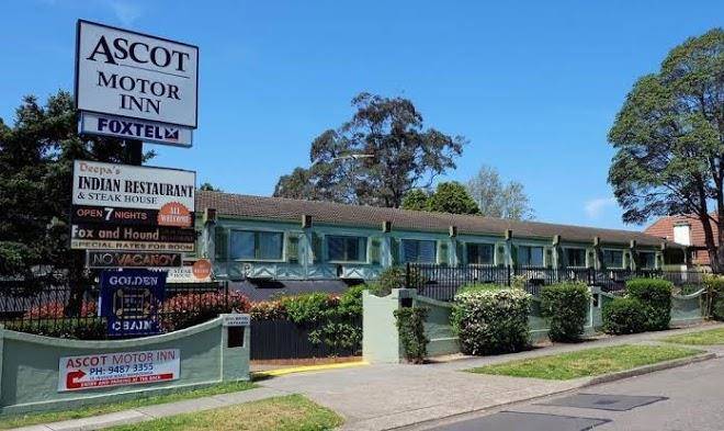 Golden chain ascot motor inn