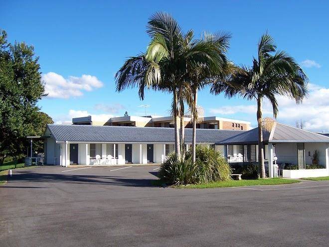 Colonial court motor inn motel