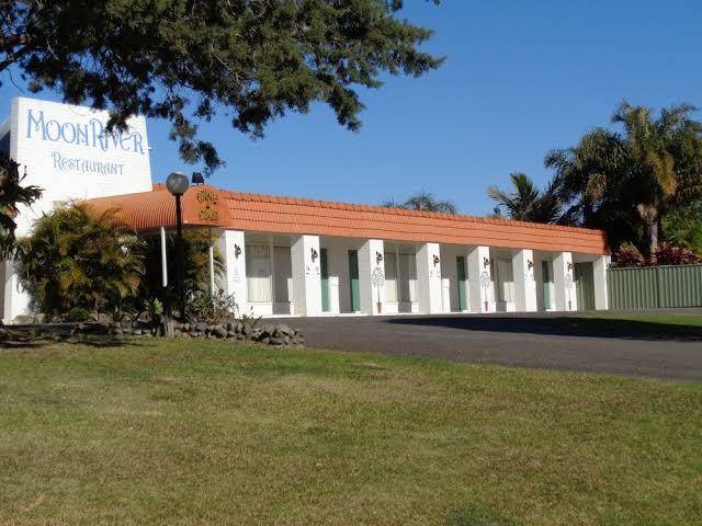 Moon river motor inn