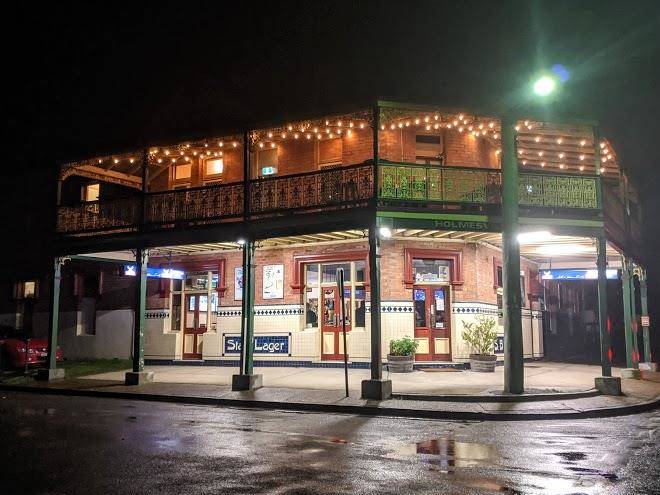 Holmesville hotel