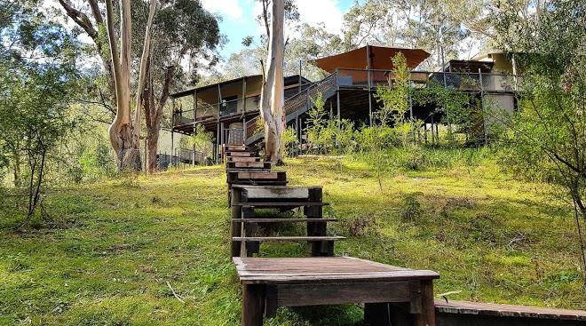Six foot track eco lodge