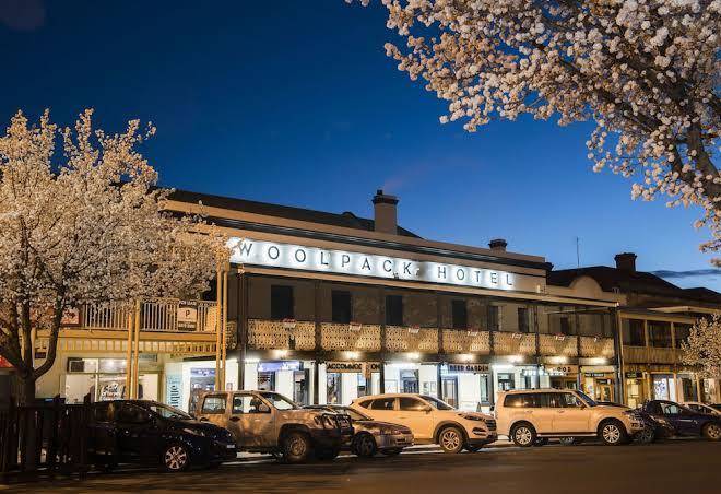 Woolpack hotel