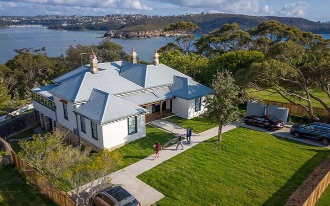 Middle head officers' quarters