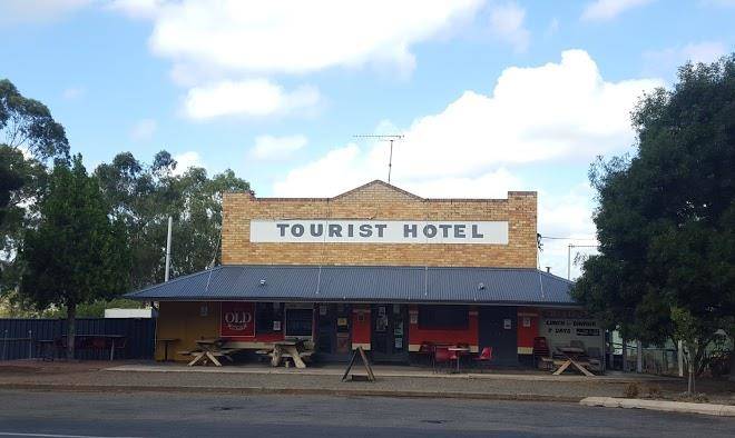 Tourist hotel