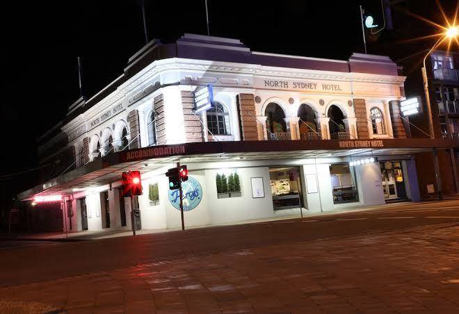 North sydney hotel and drive thru bottle shop