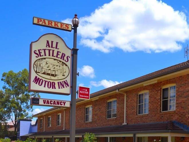 All settlers motor inn