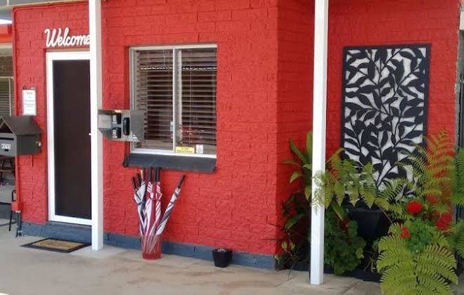 Kew motel