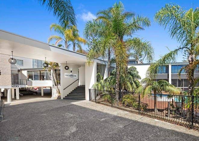 Palm court motor inn