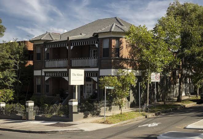 The Alison Randwick Image