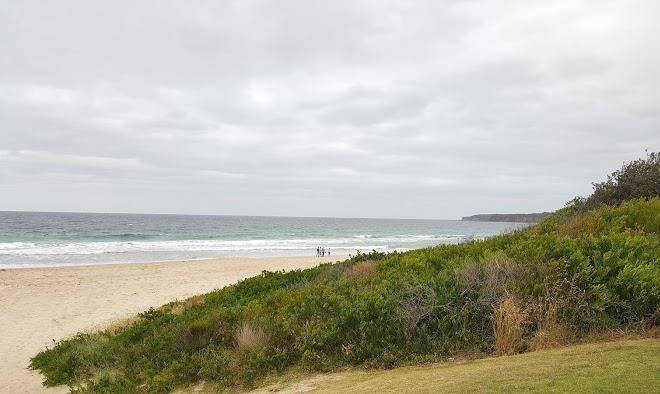 Aqua shores mollymook beach