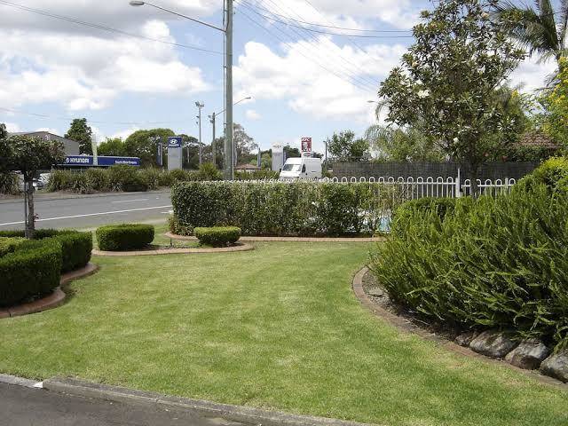 Avaleen Lodge Motor Inn Image