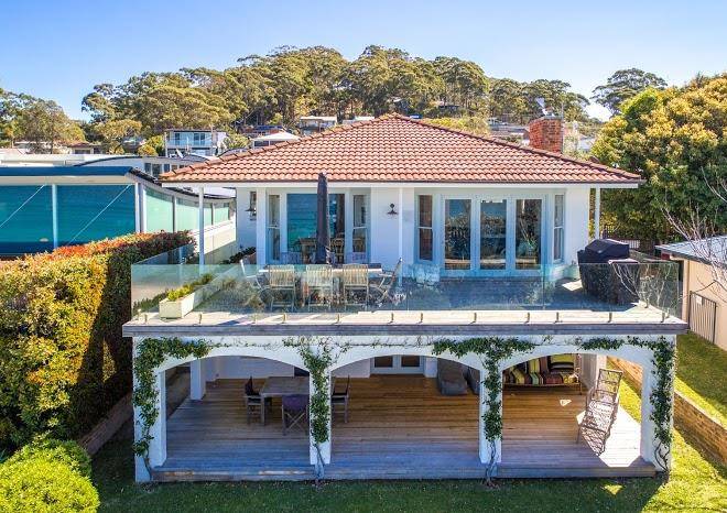 Elandra hyams beach