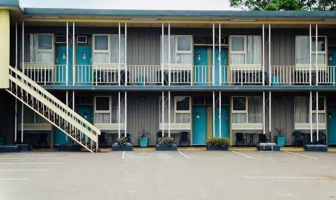 Country motor inn singleton