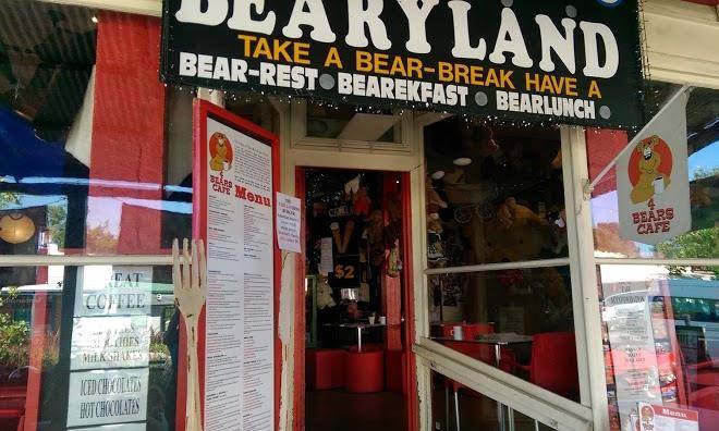 4 bears cafe
