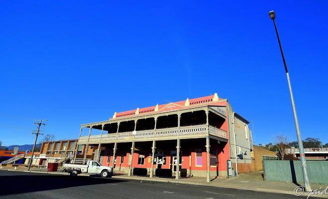 Tumut star hotel