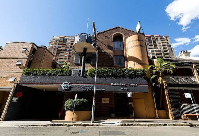 Mariners court hotel
