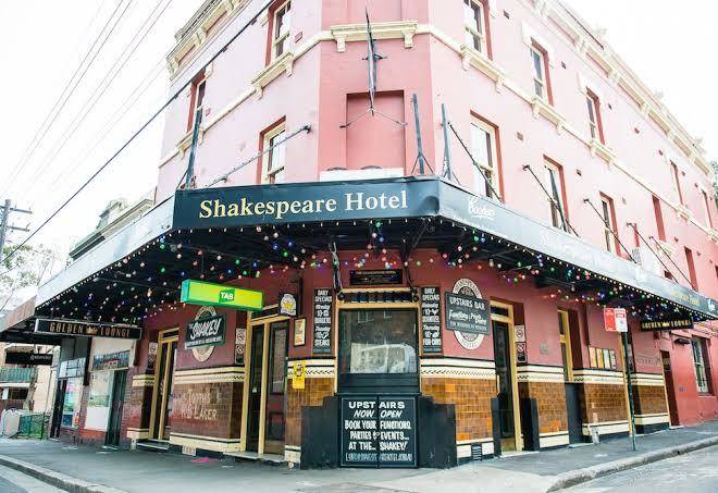 Shakespeare hotel