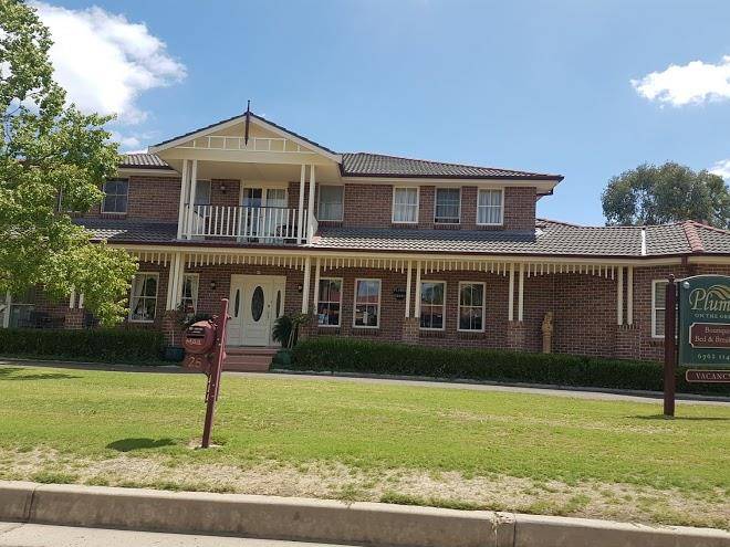 Plumes On The Green Image