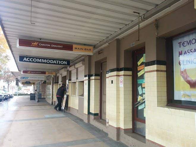 Royal hotel temora
