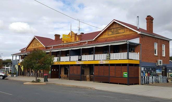 Telegraph Hotel Gunning Image