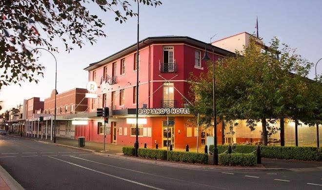 Romano's hotel