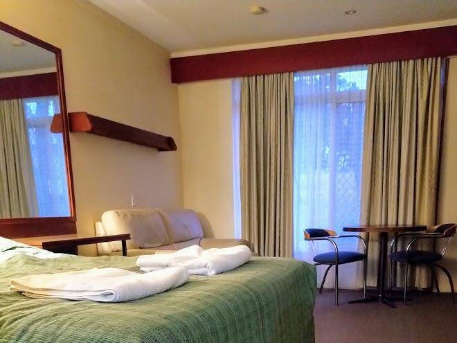 Poplars Motor Inn Image