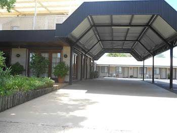 All seasons motor lodge