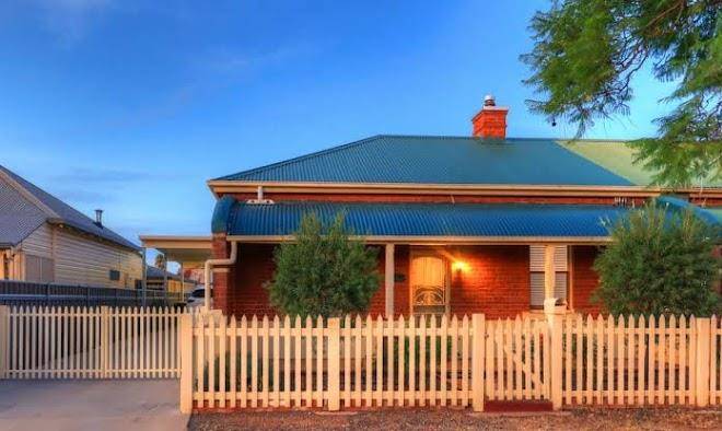 Endeavour court motor inn
