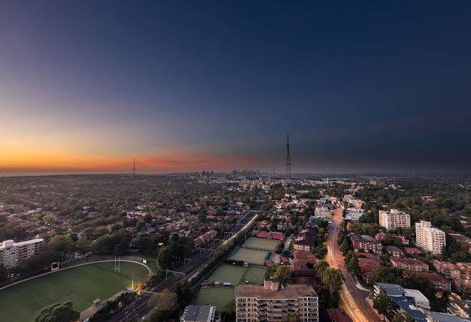 Meriton Suites Chatswood Image