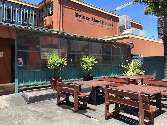 Harp hotel